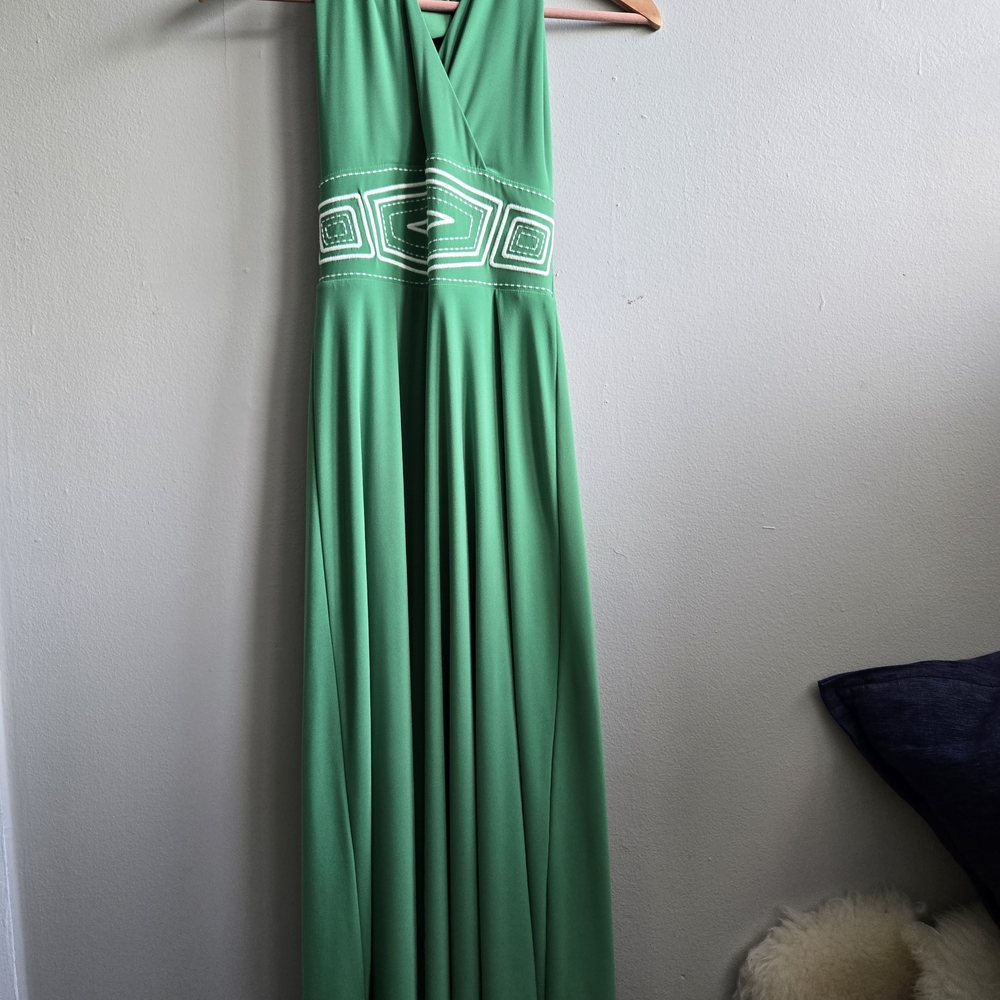 WHBM NWT Green Halterneck V-Neck Midi Dress
